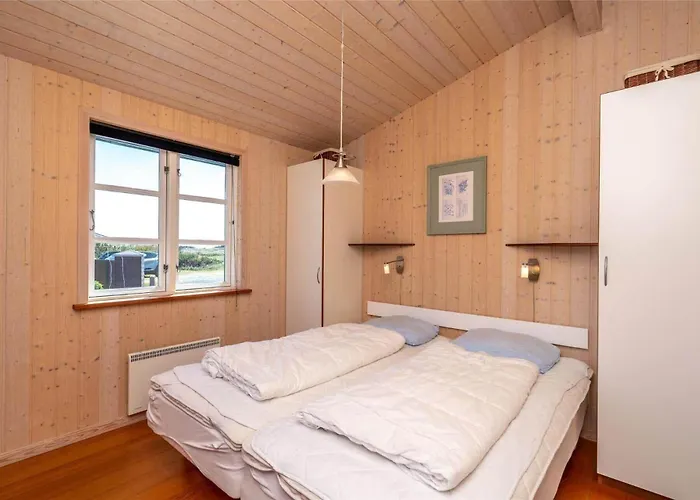 439-hvide-sande-tingodden-120 بيت للعطل